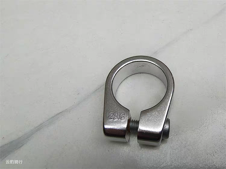 28.6mm自転車シートポストクランプ、25.4mmシートポ - Junior Cycling Gear のレビューと価格