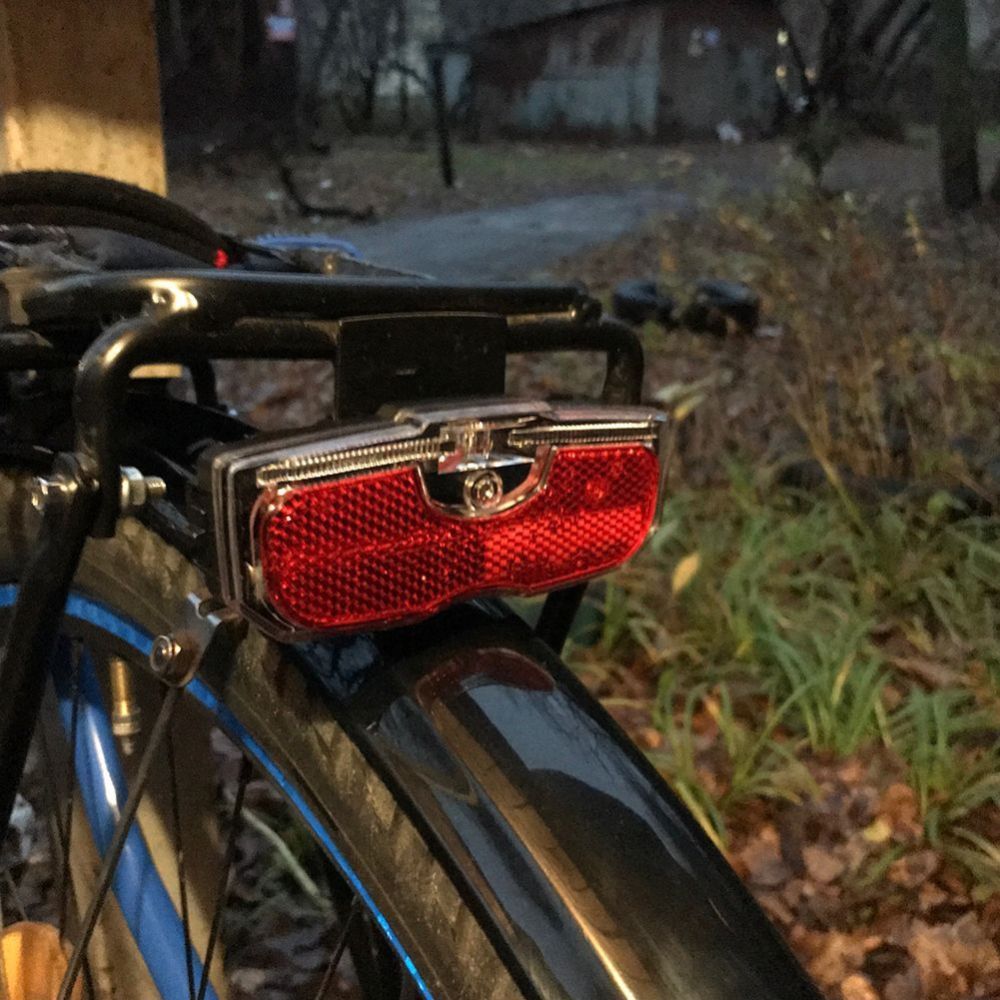 ロードバイク用リアリフレクター安全警告灯 MTBサイクリング - Cycling Visibility Gear のレビューと価格